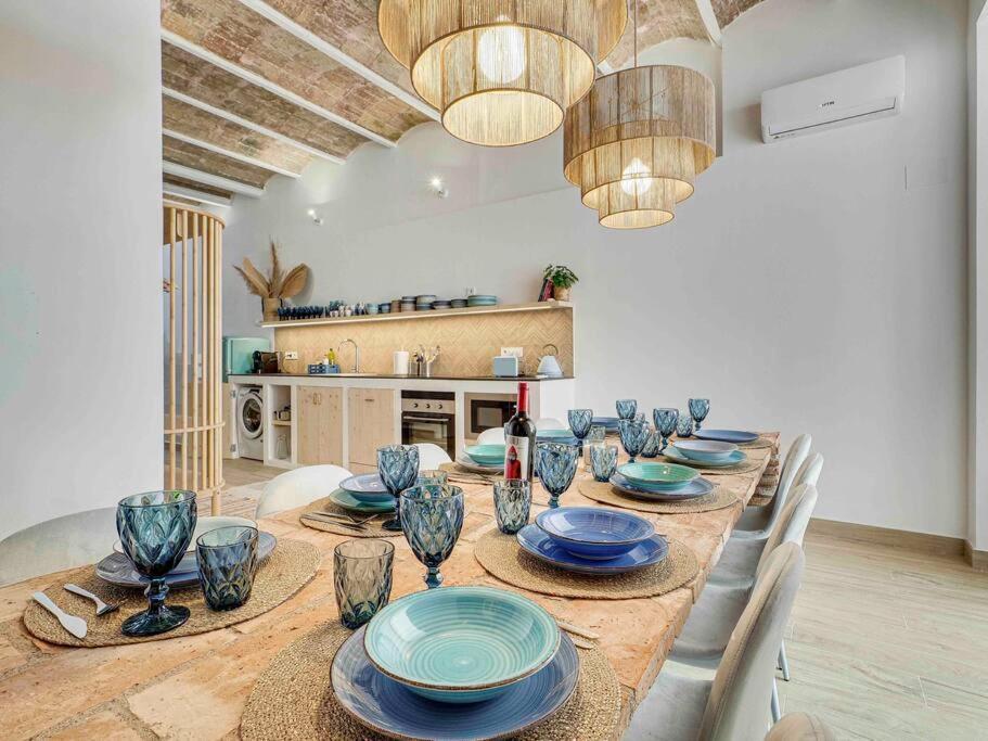 Casa Mandarina: 4 Bedrooms - 2 Terraces - Parking L'Hospitalet de Llobregat Exterior photo