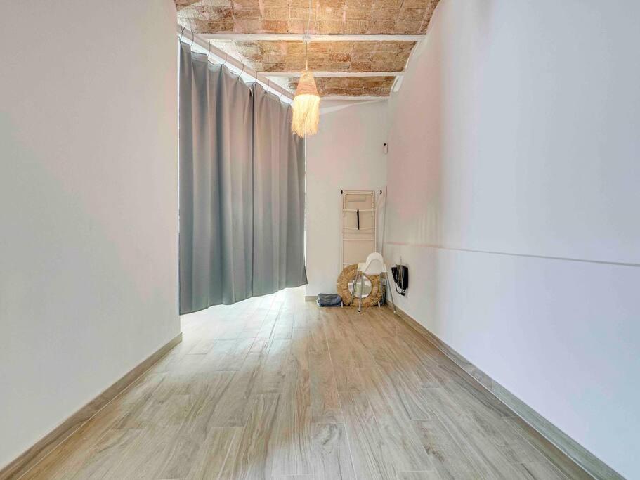 Casa Mandarina: 4 Bedrooms - 2 Terraces - Parking L'Hospitalet de Llobregat Exterior photo
