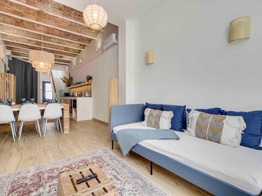 Casa Mandarina: 4 Bedrooms - 2 Terraces - Parking L'Hospitalet de Llobregat Exterior photo